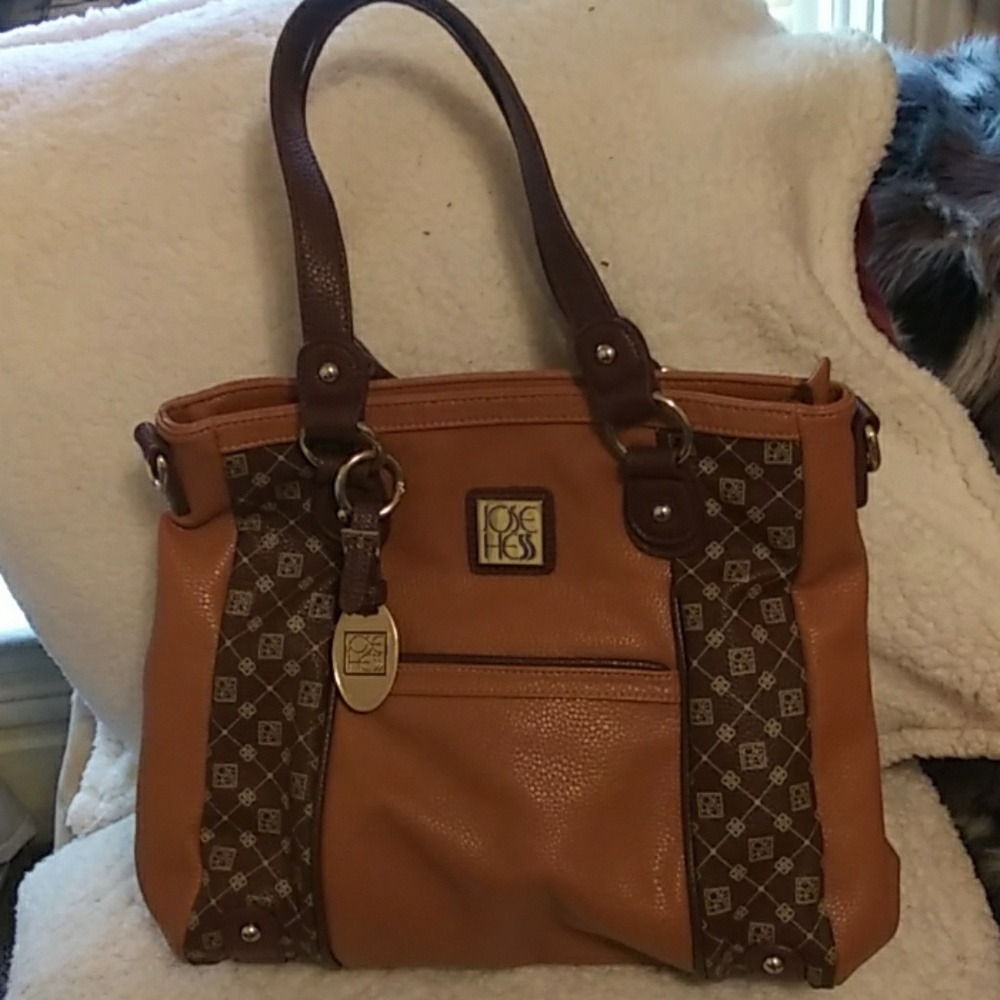 Jose Hess satchel